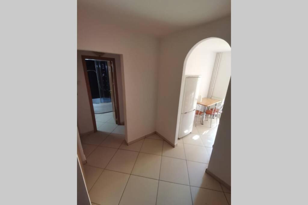 Appartamento Dana Piteşti Esterno foto